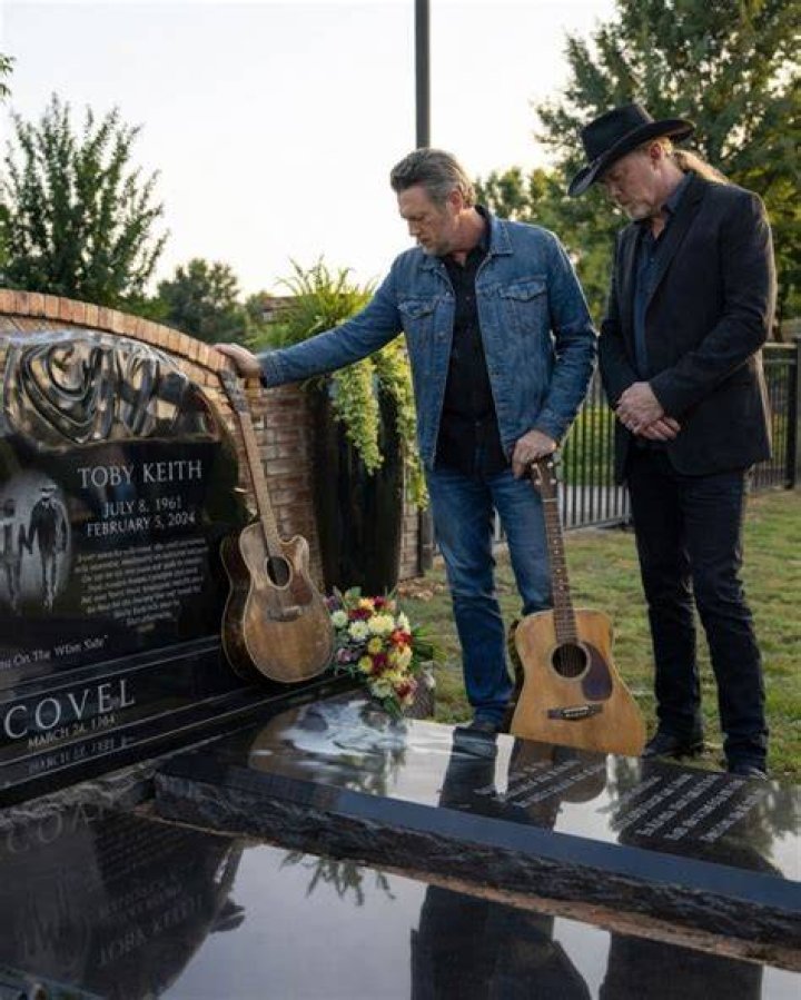 Remember When Trace Adkins' Wife Shot Him in the Heart?